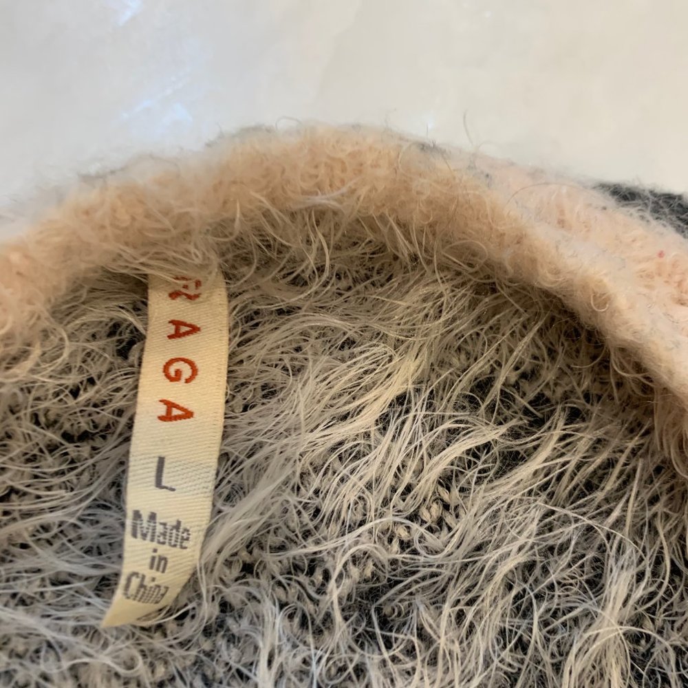 Oversize Fluffy Sweater - Picture 3 of 4